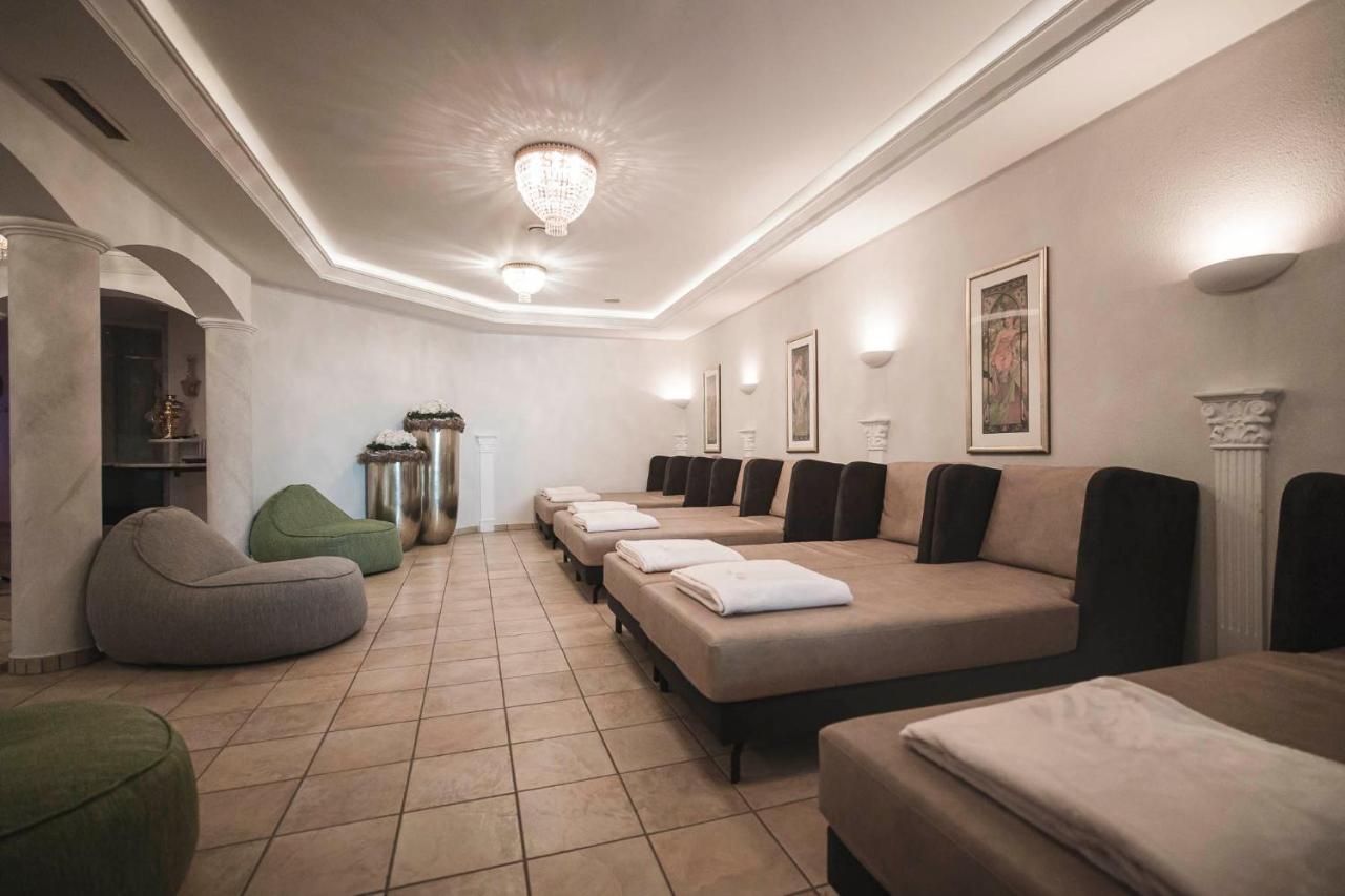 Majestic - Unique Spa Resort Brunico Eksteriør billede