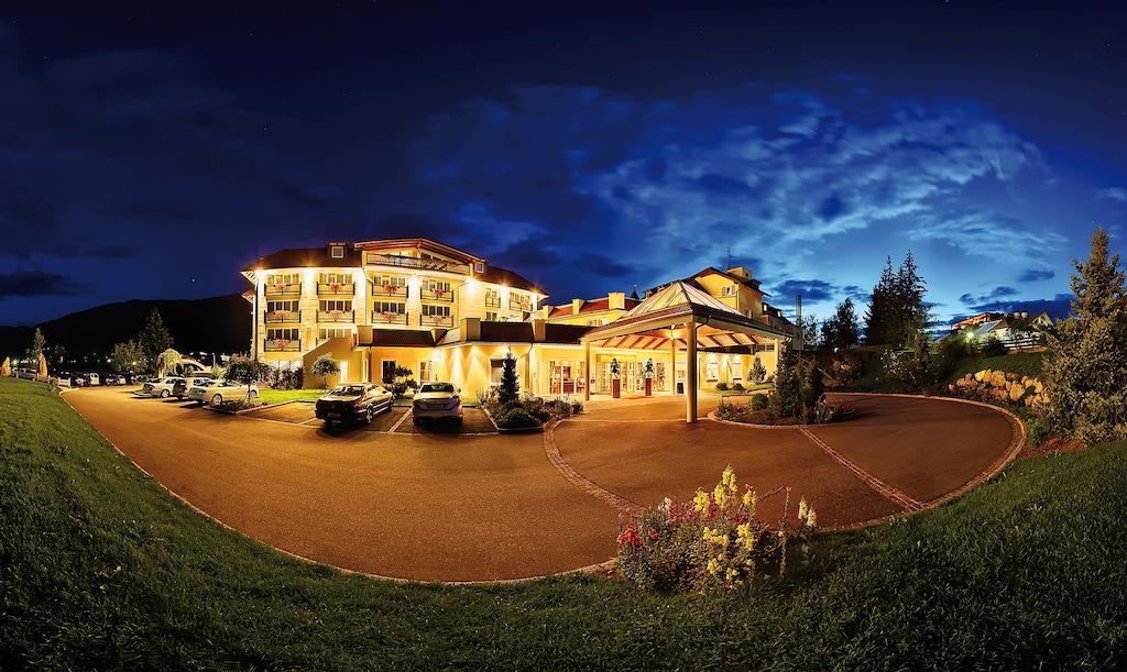Majestic - Unique Spa Resort Brunico Eksteriør billede